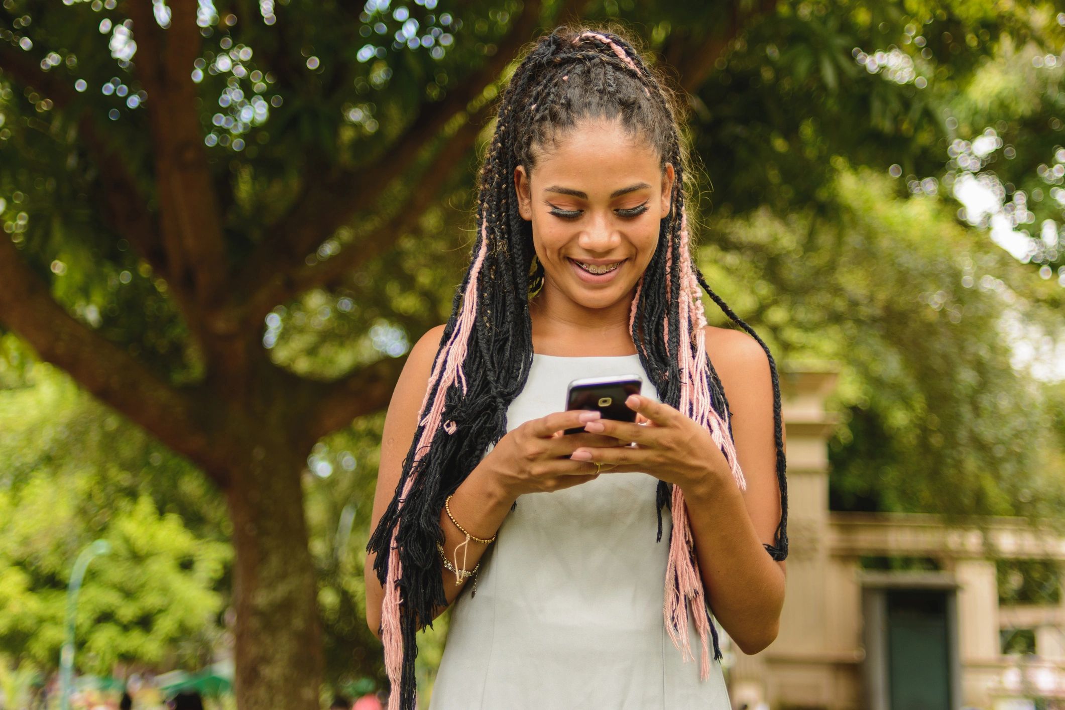 happy online student testimonial