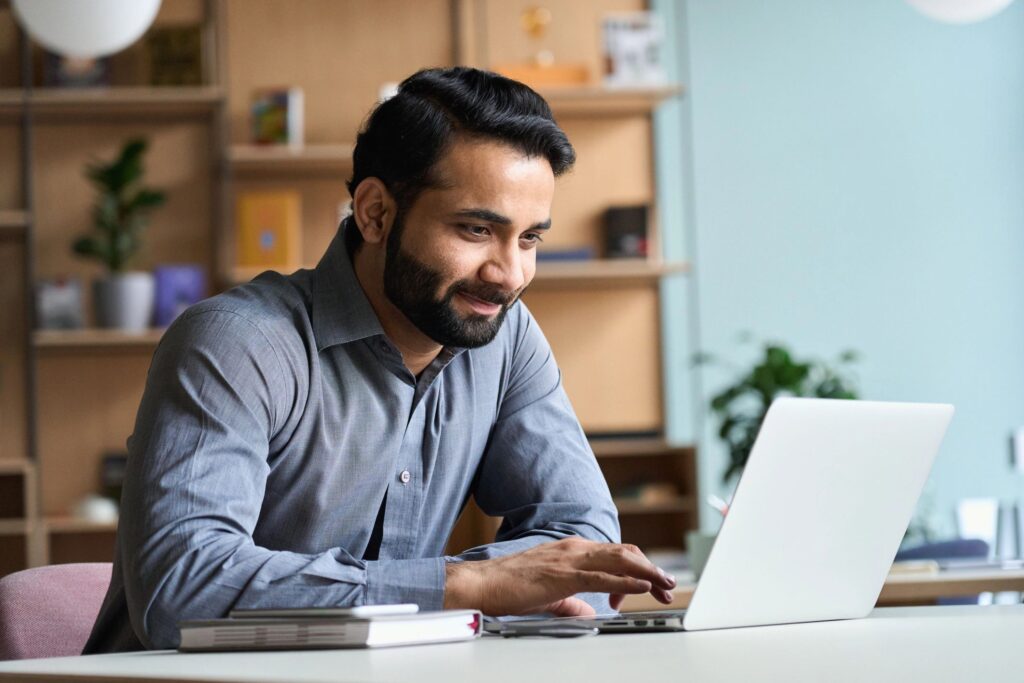 e-learning instructor professional