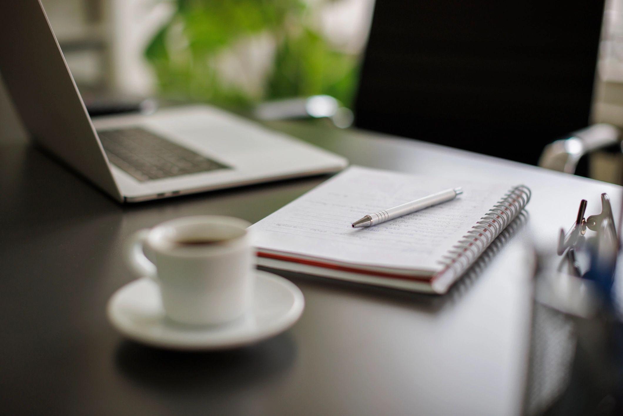 modern e-learning workspace